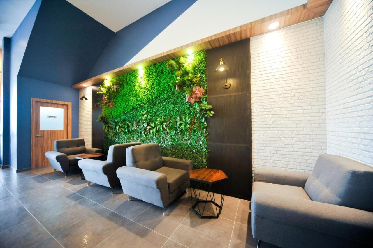 Mye Hotel Muar Esterno foto