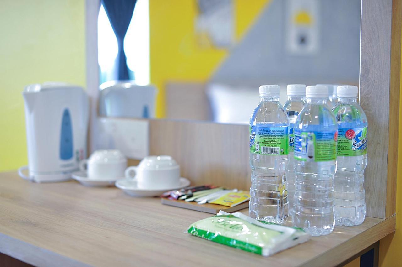 Mye Hotel Muar Esterno foto