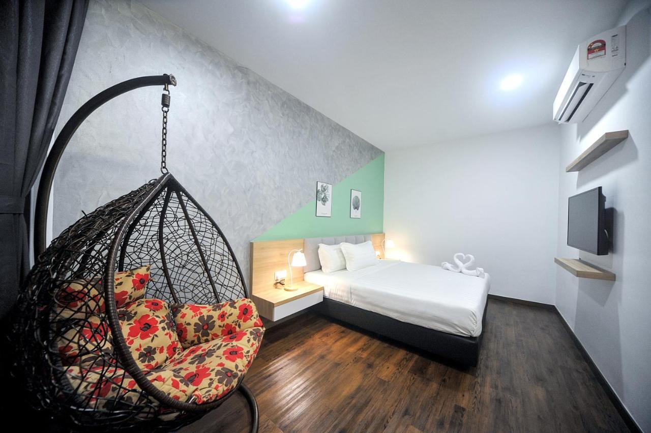 Mye Hotel Muar Esterno foto
